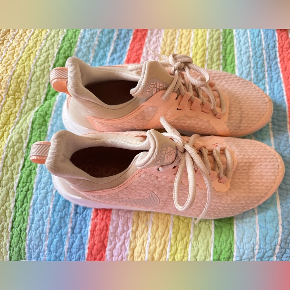 Nike Women's Pink Athletic Shoes